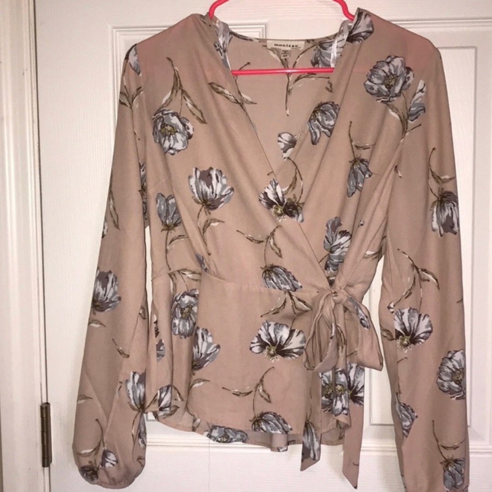 Floral wrap top